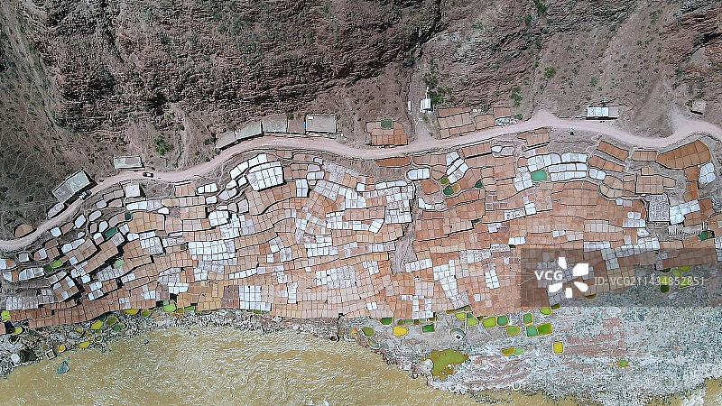 昌都千年古盐井图片素材