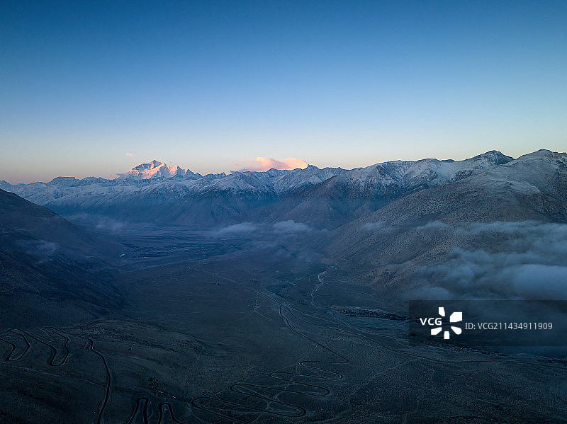 珠穆朗玛群山图片素材