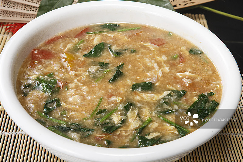 鸡蛋菠菜疙瘩汤图片素材