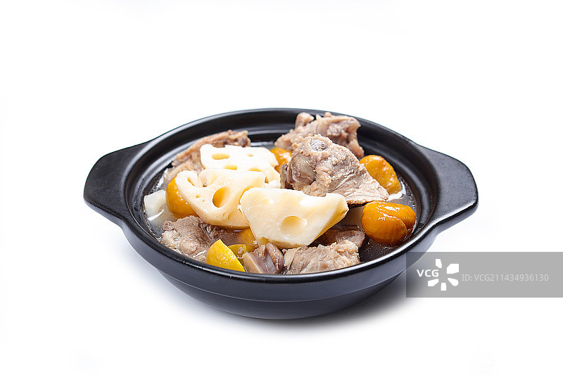 特色农家菜莲藕板栗炖排骨汤图片素材