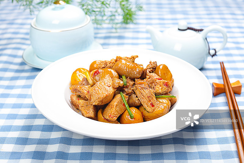 特色农家菜黄焖板栗鸡图片素材