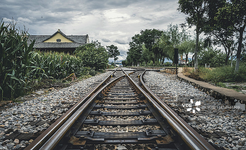 云南建水团山火车站图片素材