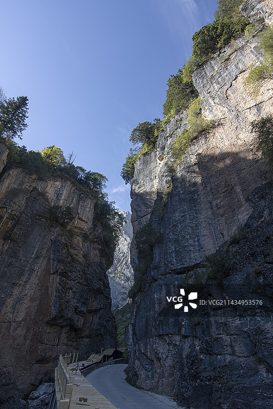 甘南扎尕那一线天图片素材
