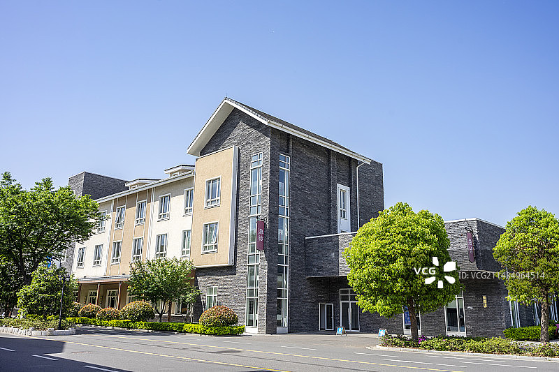 江苏盱眙金陵天泉湖养生养老社区欧式建筑群图片素材