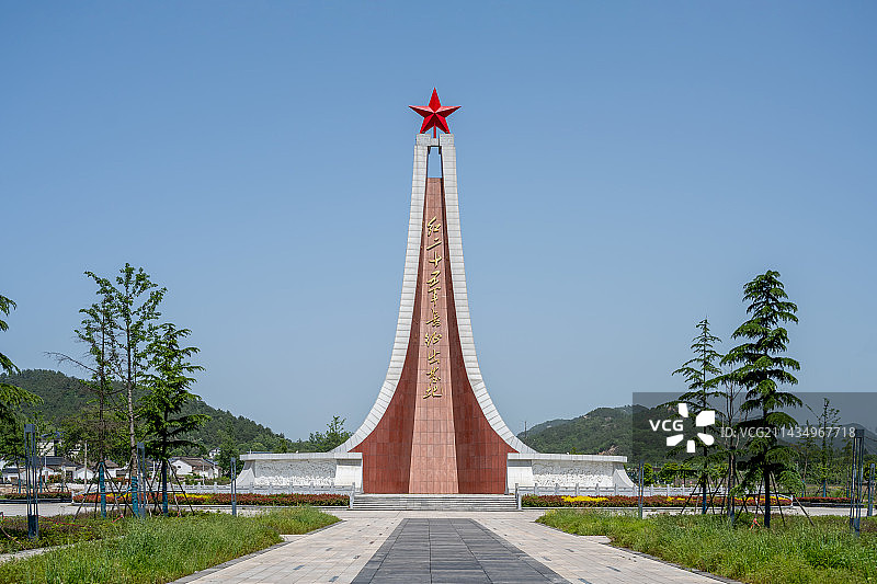 中国河南信阳长征25军出发地纪念碑图片素材