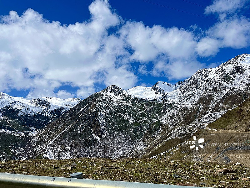 巴郎山图片素材