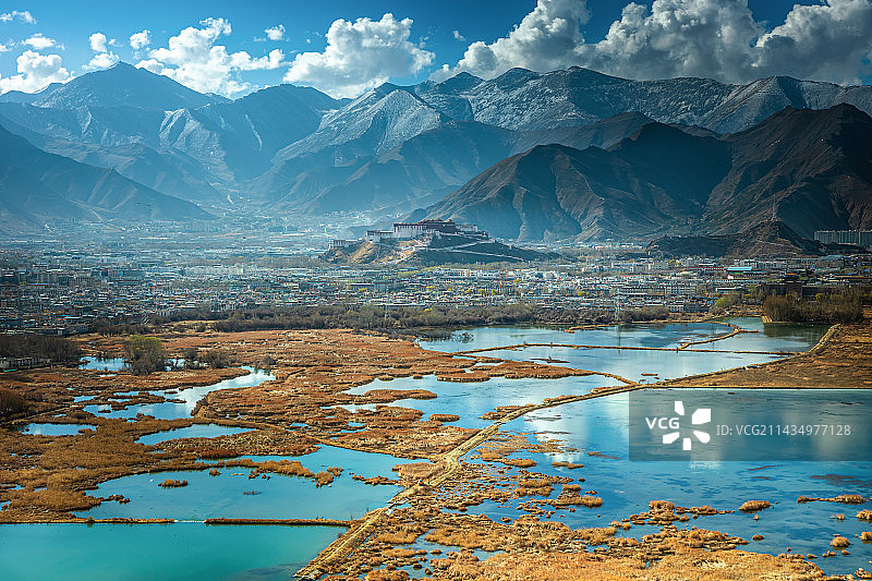 拉鲁净湖图片素材