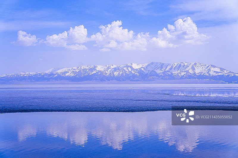 赛里木湖图片素材