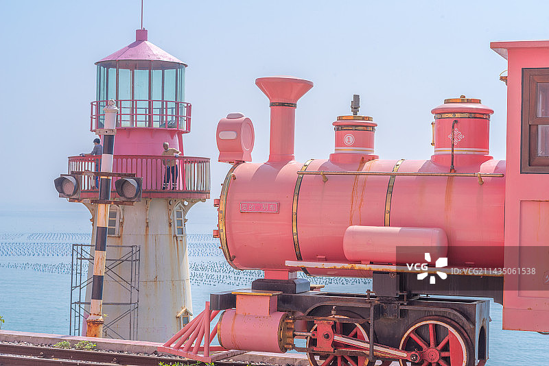 福建省漳州市火山岛的海上列车图片素材