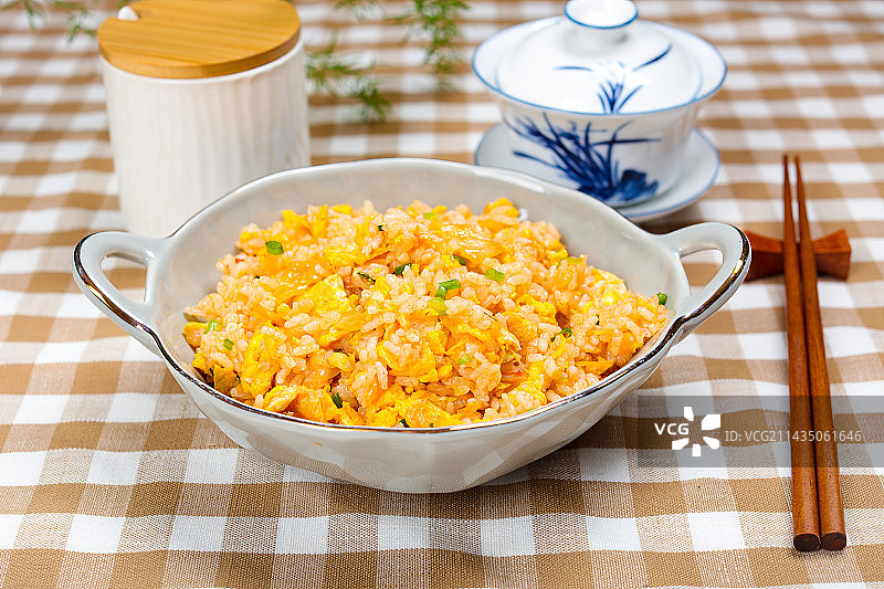 快餐外卖小吃美食泡菜蛋炒饭图片素材