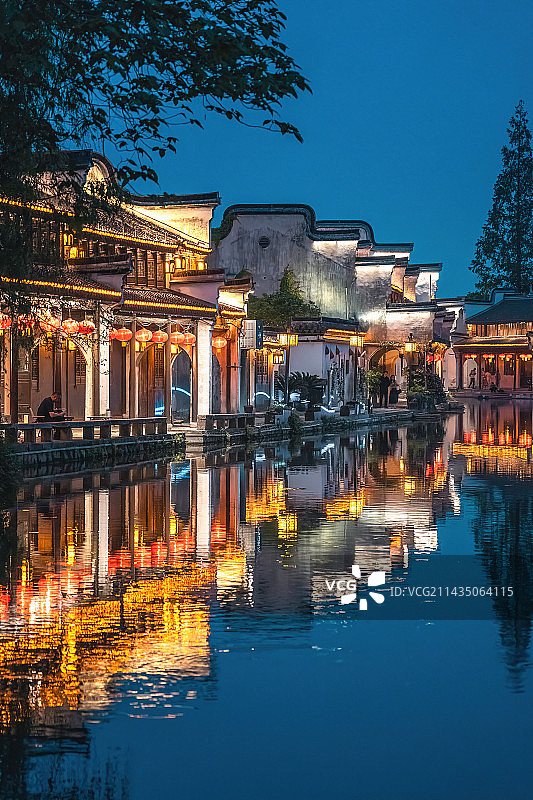 湖州南浔古镇夜景风光图片素材