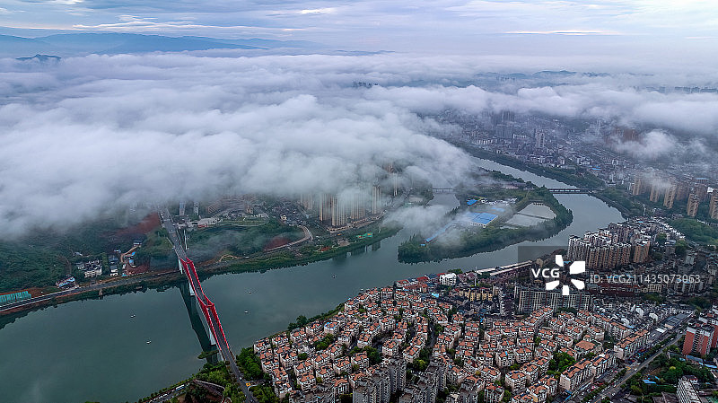 水墨宜昌，烟雾缭绕图片素材