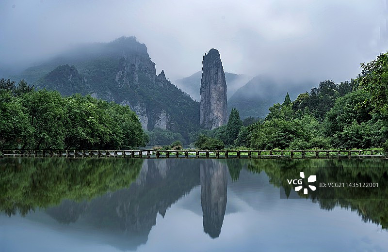 仙都朱潭山图片素材