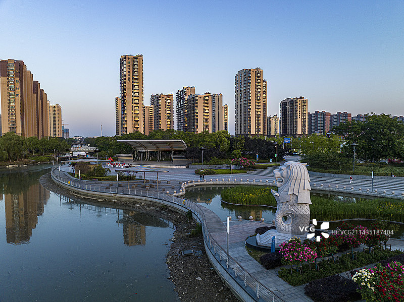 航拍江苏省宿迁市苏宿工业园区苏州公园风光图片素材