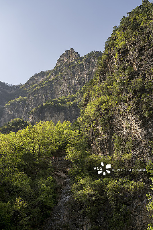 太行山红豆峡，雄山秀水，直壁断崖图片素材