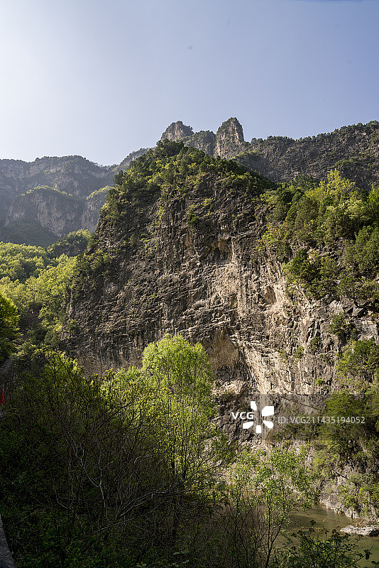 太行山红豆峡，雄山秀水，直壁断崖图片素材