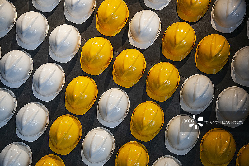 重庆工业博物馆 安全帽展示墙图片素材