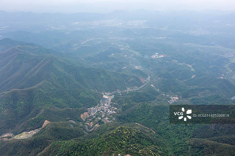 航拍杭州径山寺自然风光图片素材