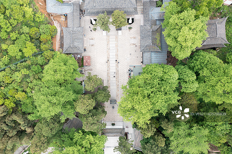 航拍杭州径山寺自然风光图片素材