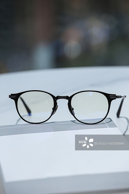 眼镜特写图片素材