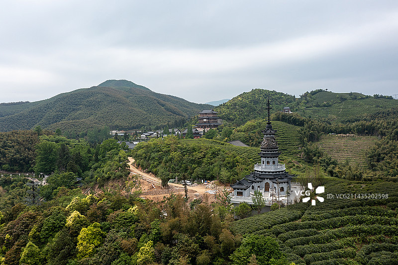 航拍杭州径山寺茶园风光图片素材
