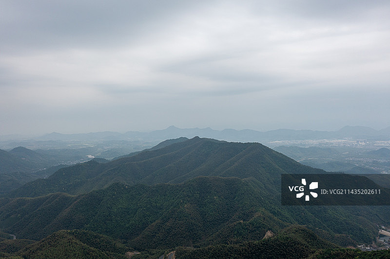 航拍杭州径山寺茶园风光图片素材