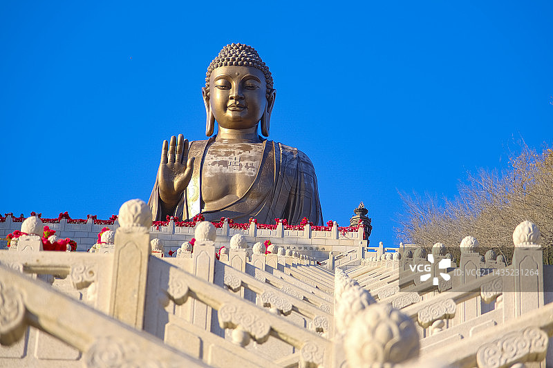 吉林省敦化市六鼎山文化旅游区金鼎大佛图片素材