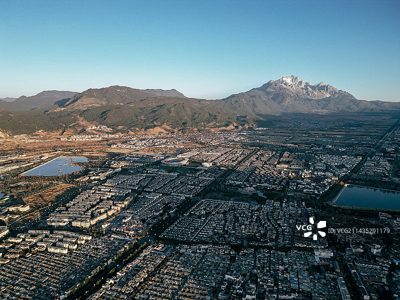 玉龙雪山和丽江图片素材