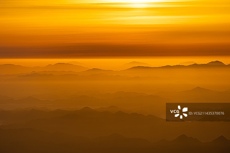 一品黄山 天高云淡图片素材