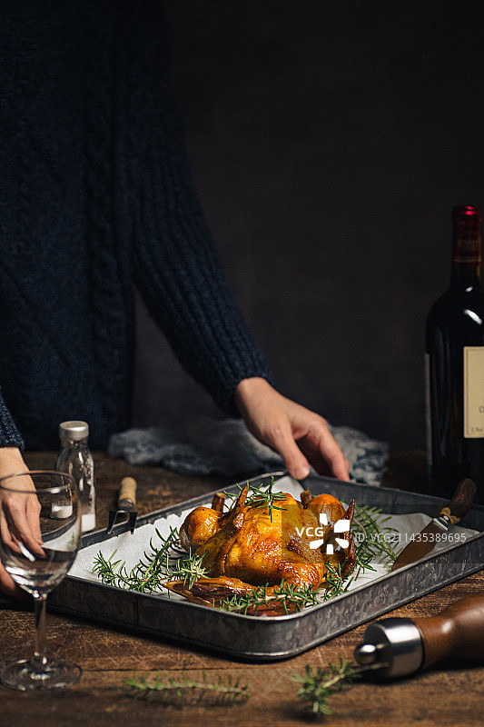 迷迭香烤鸡图片素材