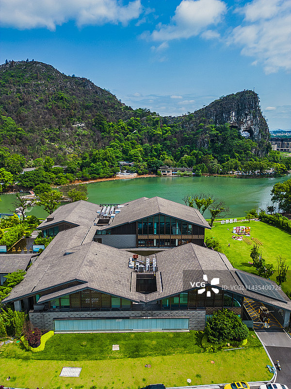 竖屏桂林穿山公园航拍图片素材