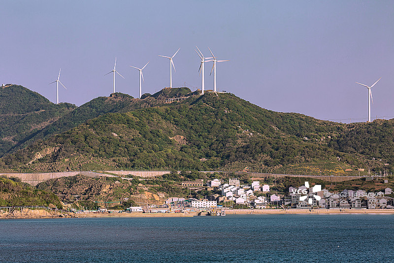 衢山岛风车海岸民居图片素材