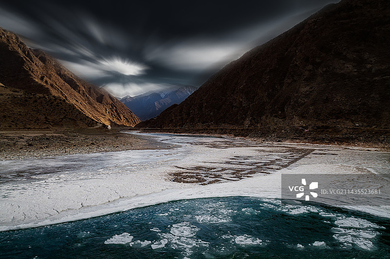 冬日通天河图片素材