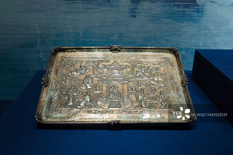 广州文化馆新馆，银锤揲八仙纹长方茶盘，19世纪图片素材