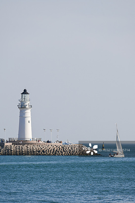 青岛情人坝灯塔图片素材