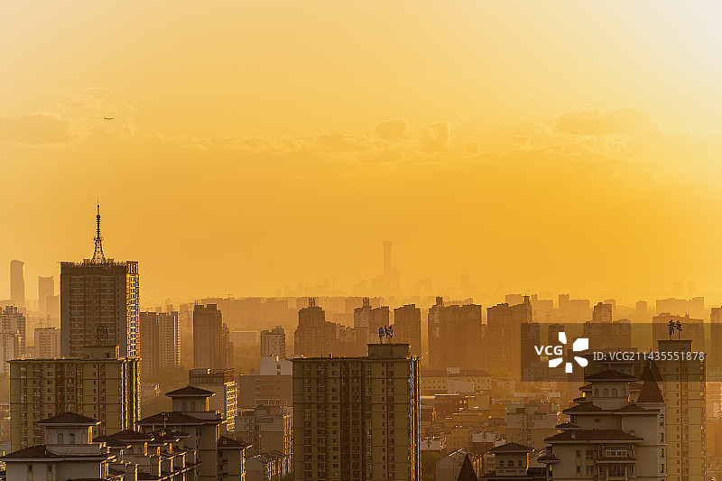 夕阳下的城市图片素材