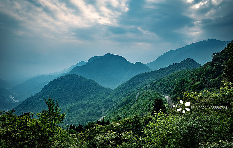 成都都江堰蒲虹路盘山公路图片素材