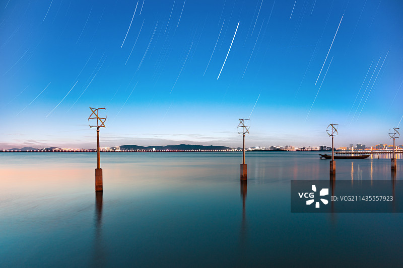 江苏苏州太湖苏州湾夜景星空星轨城市风光图片素材