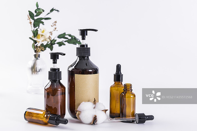 卫生洗护用品瓶子套装组合图片素材