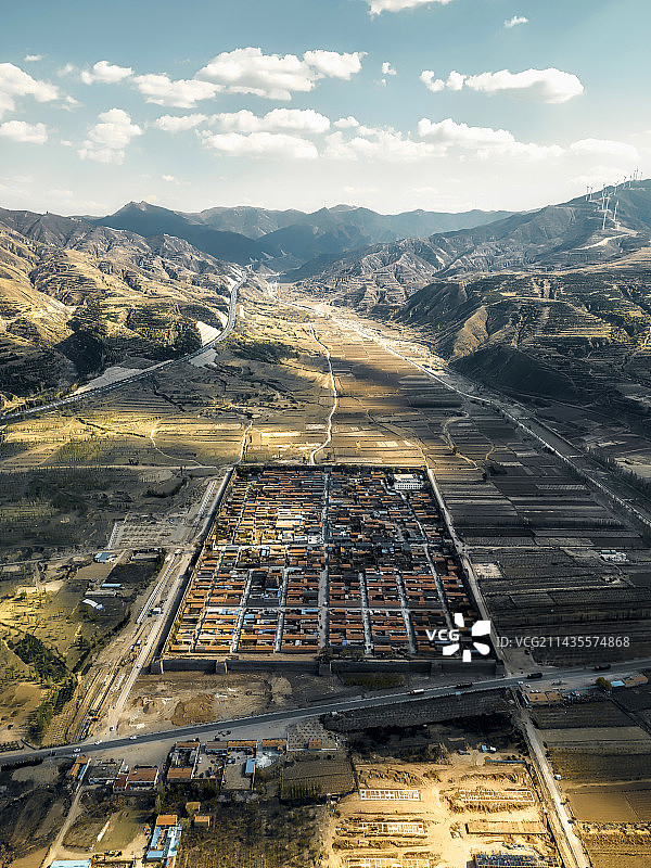 山西朔州山阴县 旧广武古城、二广高速和广武长城图片素材