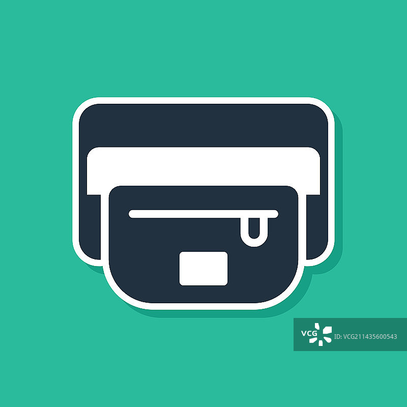 绿色背景上的蓝色腰包图片素材