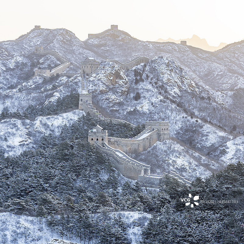 冬天雪后的金山岭长城自然风景图片素材