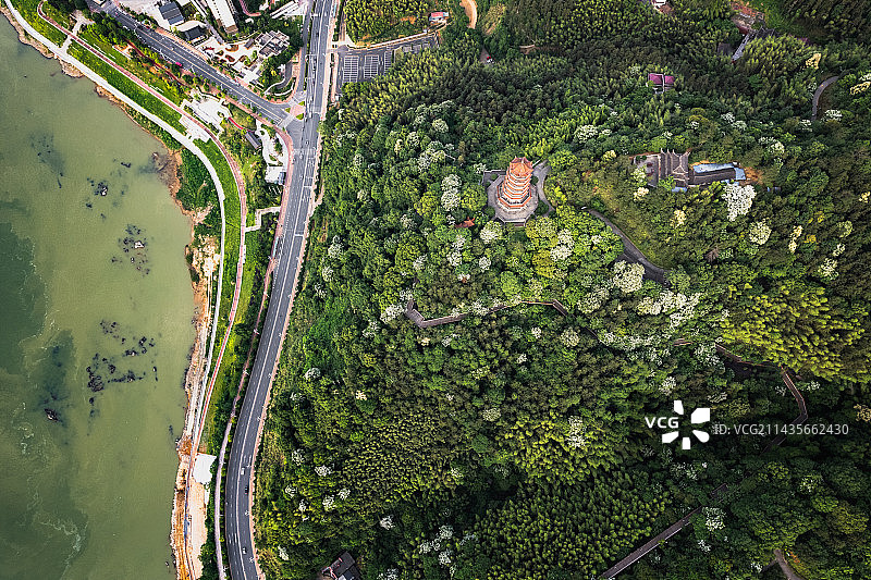福建建瓯，春夏铁狮山图片素材