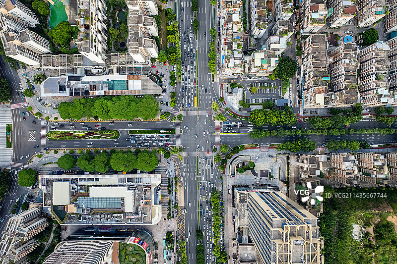 城市十字路口繁忙车流俯视航拍图片素材