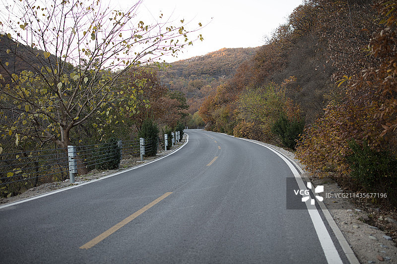 山间公路图片素材