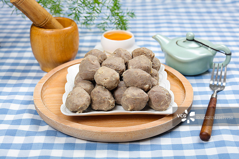 家常小吃美食火锅牛筋丸子图片素材