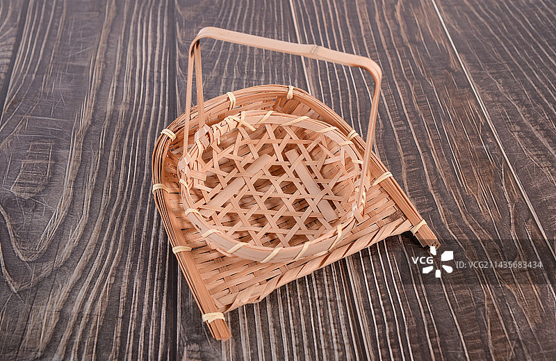 竹编竹篮子簸箕图片素材