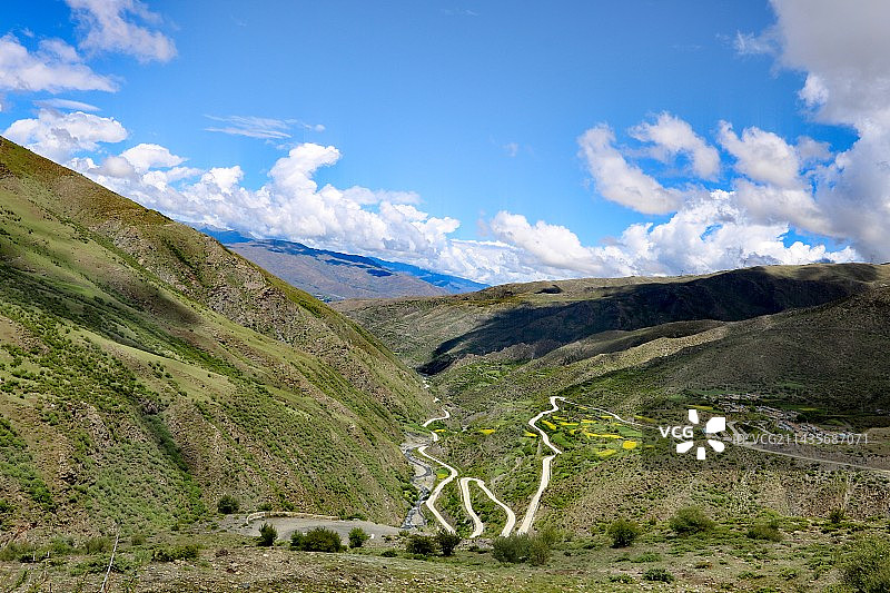 那是一条神奇的天路图片素材