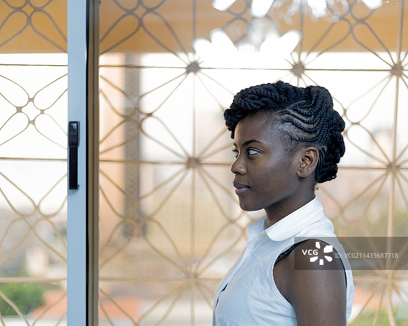 黑人女性肖像，罗安达，安哥拉图片素材