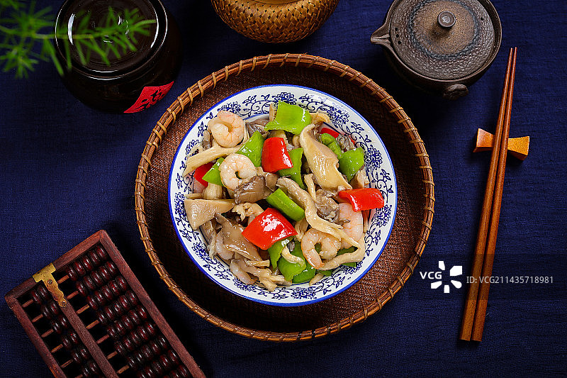 特色农家菜平菇炒虾仁图片素材